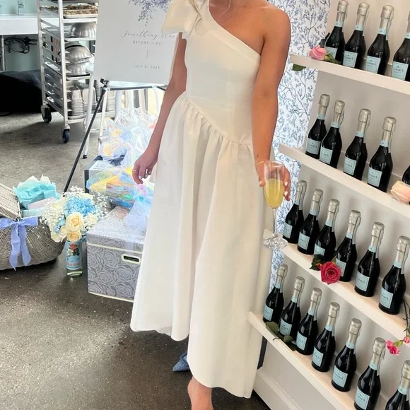 Elliatt One Shoulder White Dress - Picture 3 of 3